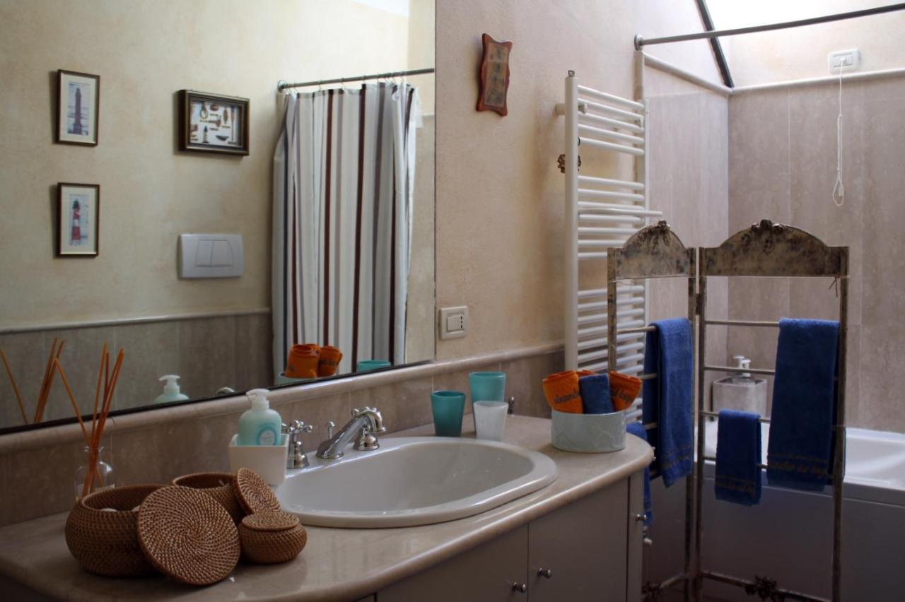 L'Oleandro Sul Lago D'Iseo B&B Сулцано Екстериор снимка